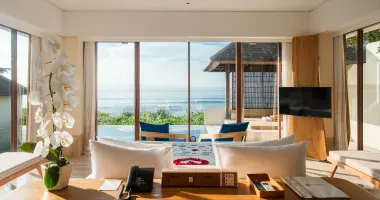 1BR Ocean Pool Villa